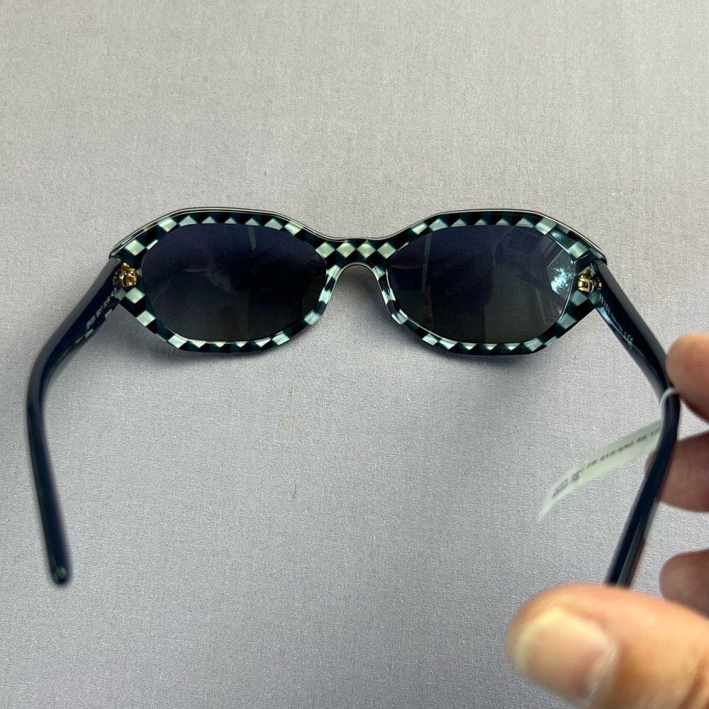 Prada Sunglasses - Picture 4 of 15